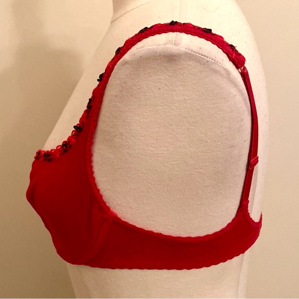 Victoria’s Secret Country Vintage 1990s Red Black Rose Trim Velour Bra Size 34C - Picture 6 of 12